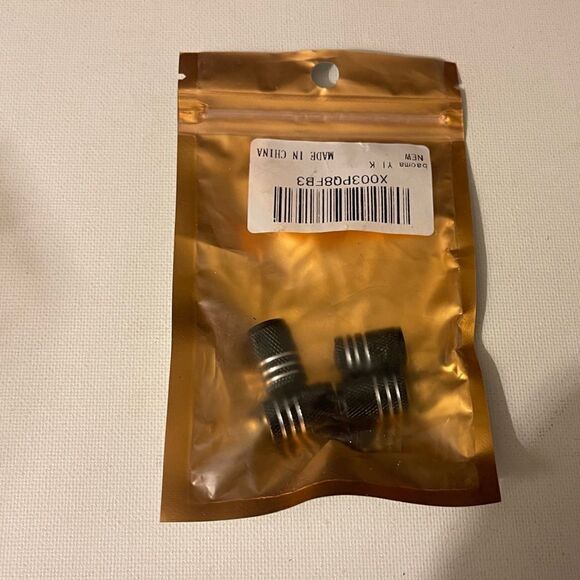 BMW Logo valve Stem caps in Black set of 4 NWT - Picture 4 of 4